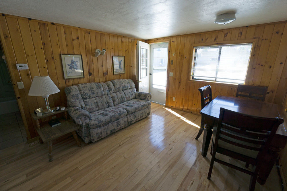 Crystal Lake Resort Beulah Esterno foto