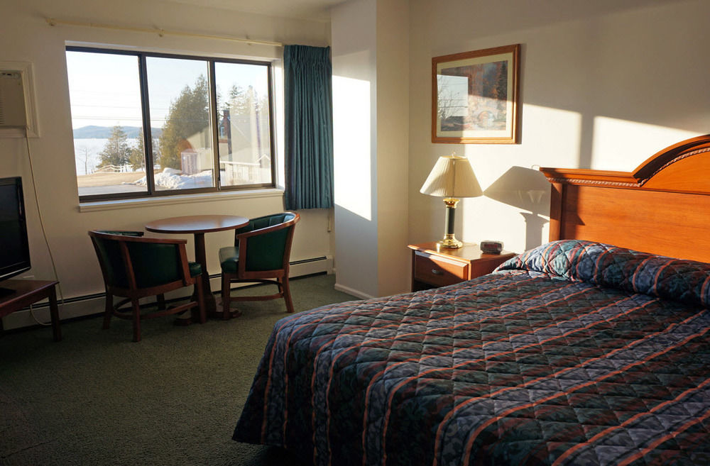 Crystal Lake Resort Beulah Esterno foto